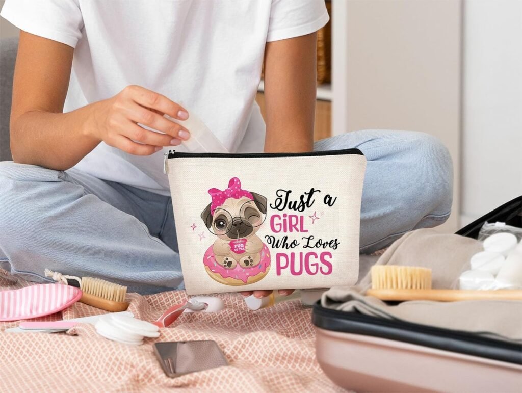 Pug Gifts for Pug Lovers Small Makeup Bag，Funny Guess What Its Pug Butt Makeup Bag,Pug gifts for Women Cosmetic Bag Cute Dog Birthday for Teen Girls Daughter Pug Mom Gift